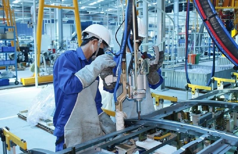 Firms maintain optimistic outlook for production despite PMI drop in January